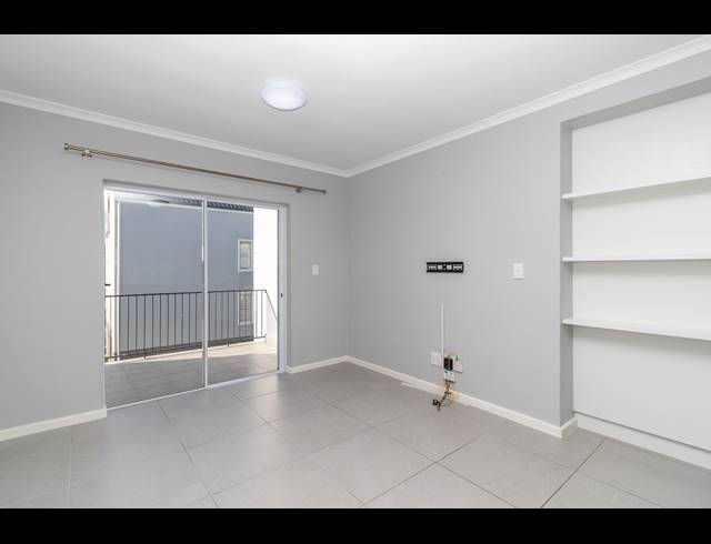 2 BEDROOM APARTMENT FOR SALE IN BURGUNDY ESTATE